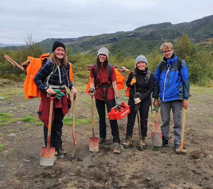 Reyndir sjálfboðaliðar hafa kost á að komast í forystuteymi sjálfboðaliða á Þórsmörk og dvelja í 11 vikur á svæðinu. Ljósmynd: Anna Mariager/Trailteam.is Reyndir sjálfboðaliðar hafa kost á að komast í forystuteymi sjálfboðaliða á Þórsmörk og dvelja í 11 vikur á svæðinu. Ljósmynd: Anna Mariager/Trailteam.is