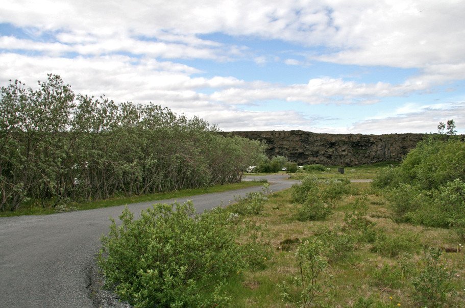 Við aðkomu á tjaldstæði í Ásbyrgi