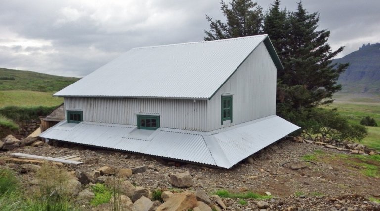 Jórvíkurbærinn er sérstætt hús að lögun, ekki síst frá þessu sjónarhorni.