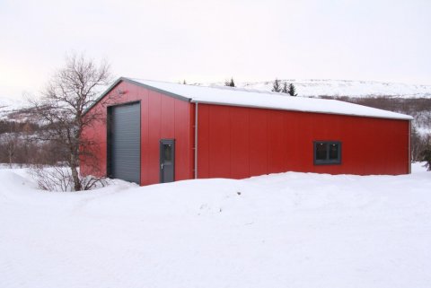 Nýja skemman í Þjórsárdal sem hýsir sögunarmyllu Skógræktarinnar á Suðurlandi