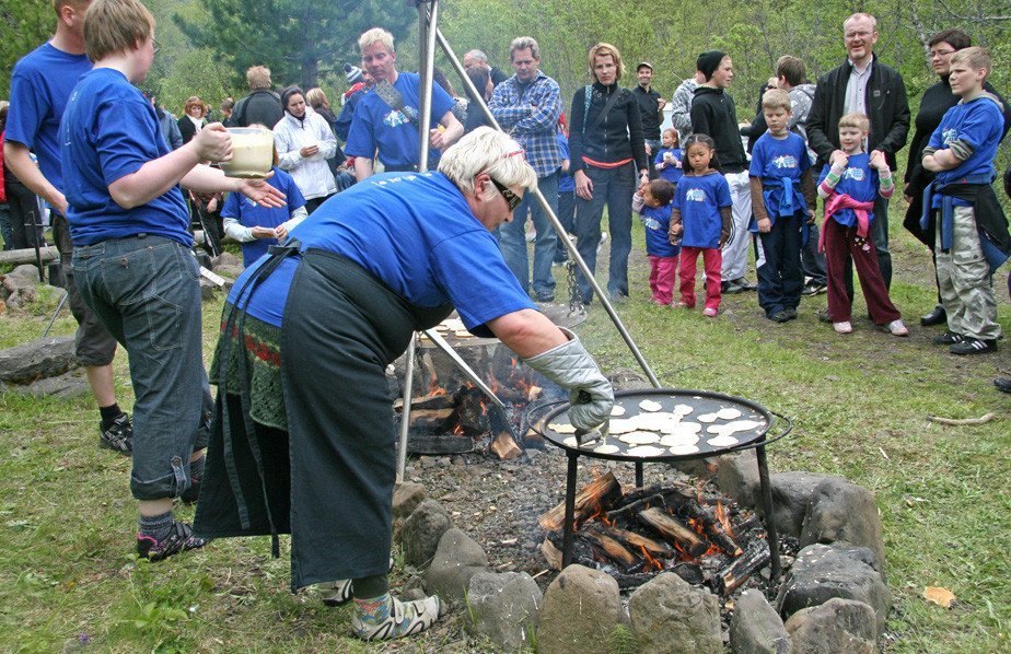 Skógardagurinn mikli 2009 - lummubakstur