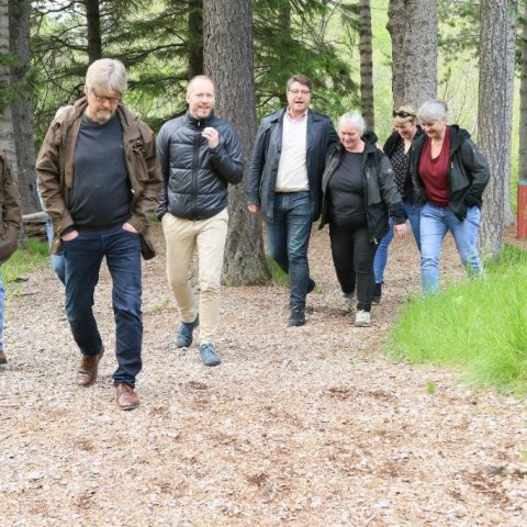 Þröstur Eysteinsson, Aðalsteinn Sigurgeirsson, Guðmundur Ingi Guðbrandsson, Orri Páll Jóhannsson, Bergrún Arna Þorsteinsdóttir, Sigríður Júlía Brynleifsdóttir og Ólöf Inga Sigurbjartsdóttir.  Ljósmynd: Pétur Halldórsson