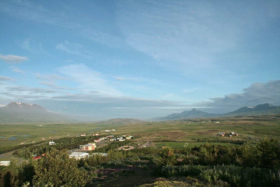 Útsýni er gott af gönguleið í skóginum