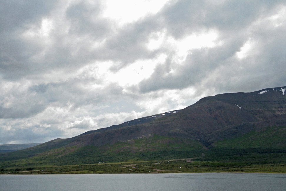 Selskógur, séð frá norðurströnd Skorradalsvatns