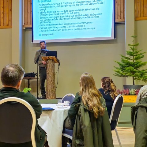 Valdimar Reynisson skógræktarráðfgjafi tíundaði framtíðarsýn sína á skógrækt. Ljósmynd: Pétur Halldórsson