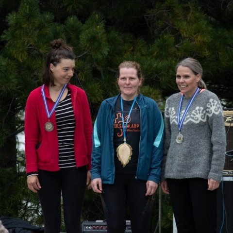 Sigurvegarar í kvennaflokki, Martina Kasparova, Hanna Gyða Þráinsdóttir og Ragnhildur Aðalsteinsdóttir. Ljósmynd: Anna Birna Jakobsdóttir