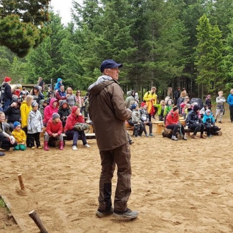 Björn Bjarndal stýrir og lýsir keppni. Ljósmynd: Hreinn Óskarsson