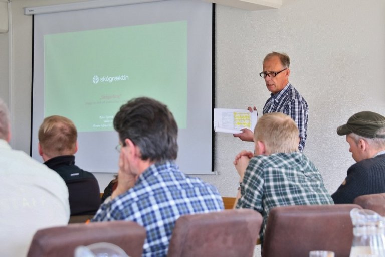 Björn Bjarndal segir frá vinnu sinni að þriggja ára áætlun um afurða- og markaðsmál, svokallað Skógarfang.