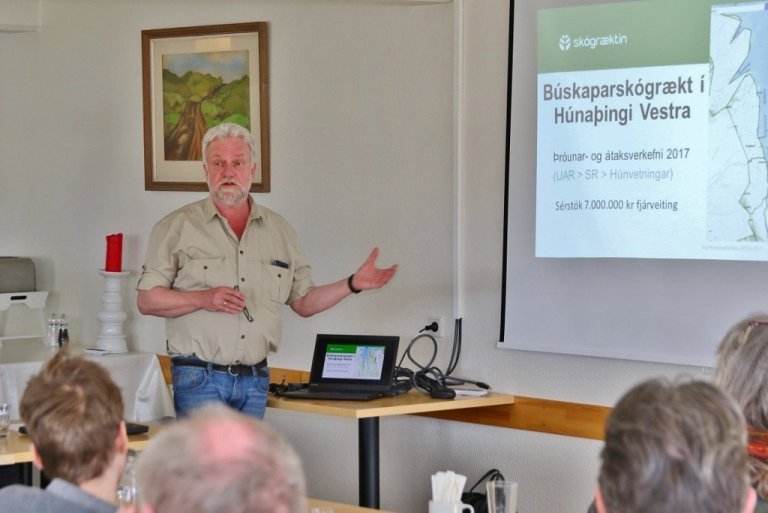 Sæmundur Þorvaldsson segir frá búskaparskógræktarverkefnum í Húnaþingi vestra.