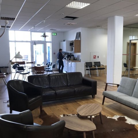 Sameiginleg setustofa í Vestrahúsinu. Ljósmynd: Sigríður Júlía Brynleifsdóttir