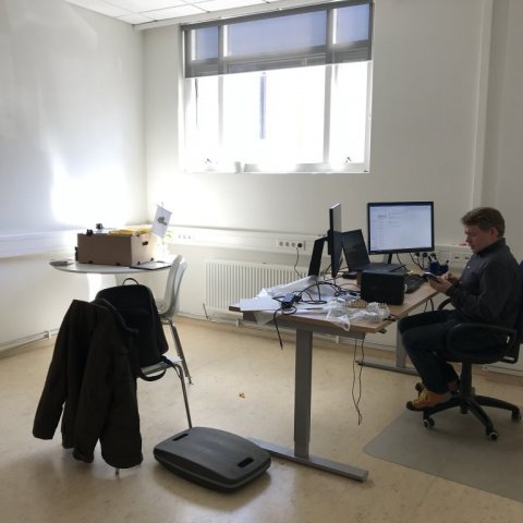 Kristján Jónsson skógræktarráðgjafi í nýrri skrifstofu Skógræktarinnar í Vestrahúsinu. Ljósmynd: Sigríður Júlía Brynleifsdóttir