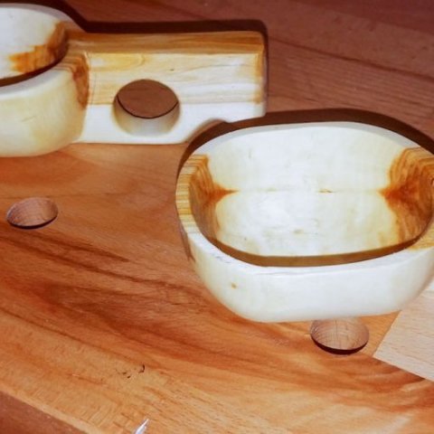 Sumir fengu efni í bolla úr hlyn, alaskavíði, skógarfuru eða aski. Ljósmynd: Sigurgeir Sigurðsson