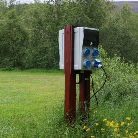 Rafmagnstengingar eru á tjaldsvæðunum. Ljósmynd: Pétur Halldórsson