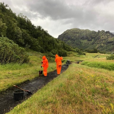 Unnið að stígaviðhaldi í Langadal. Ljósmynd: Nicolas Talou