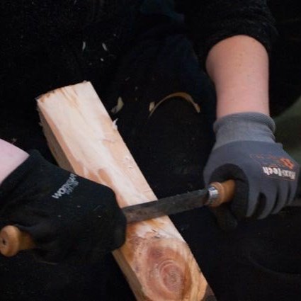 Sagað, tálgað, smíðað, pússað, slípað, notað.. Ljósmynd: Ólafur Oddsson