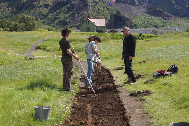 Endurbætur og kortlagning stíga