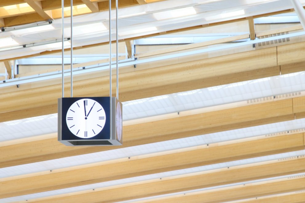 Norðmenn og fleiri þjóðir huga æ meir að aukinni notkun timburs í byggingar. Þessir gríðarmiklu loft…