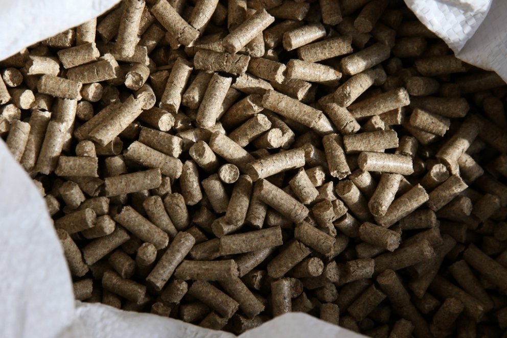 Viðarkögglar úr íslensku viðarkurli. Kögglar úr hreinum viði brenna mjög vel og því nýtist orkan til…