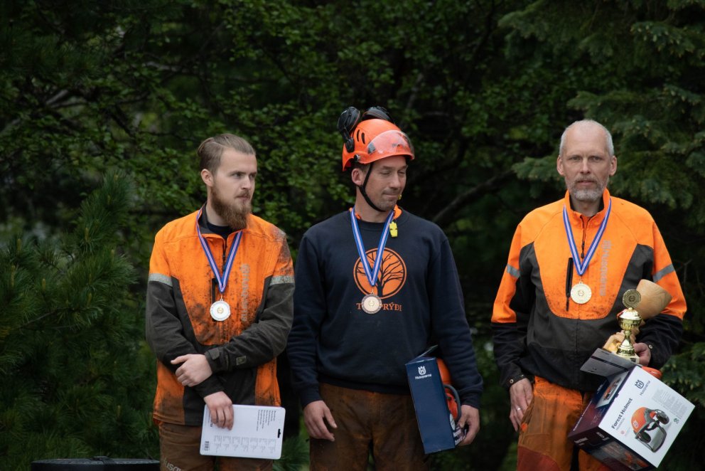 Frá vinstri: Snorri Páll Jóhannsson Skógræktinni Hallormsstað sem lenti í 2. sæti Íslandsmótsins í s…