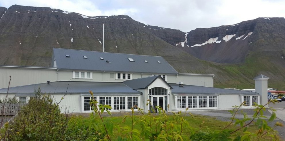 Edinborgarhúsið á Ísafirði. Ljósmynd af edinborg.is