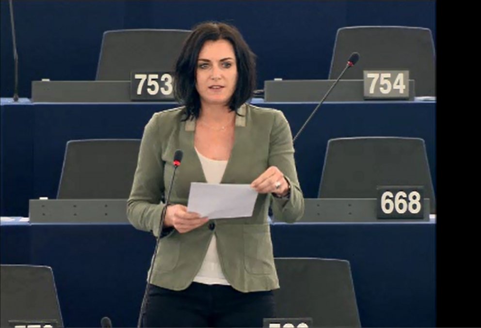 Elisabeth Köstinger, fulltrúi Austurríkis á Evrópuþinginu, mælir fyrir ályktun um nýja skógaráætlun &hellip;