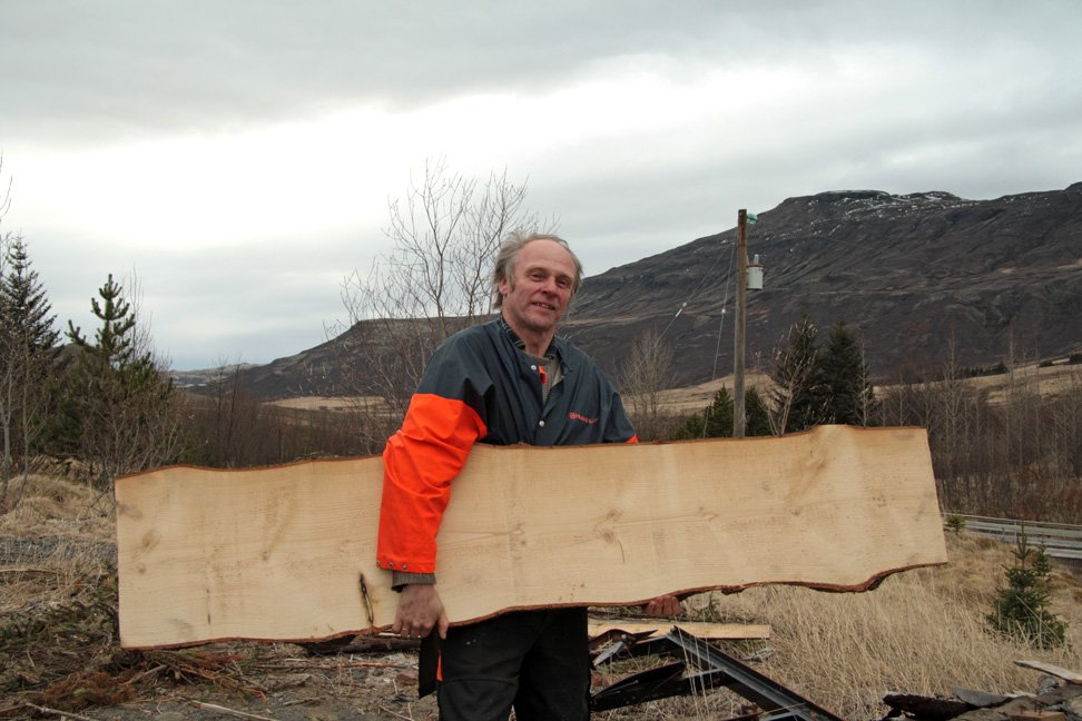 Timbur flett í borðvið