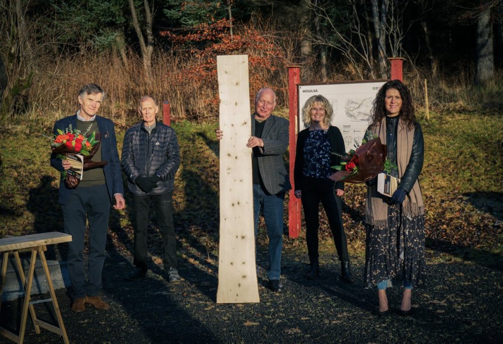 Að afhendingu lokinni á Mógilsá. Frá vinstri: Hallgrímur Jónasson, forstöðumaður Rannís, Björn B. Jó…