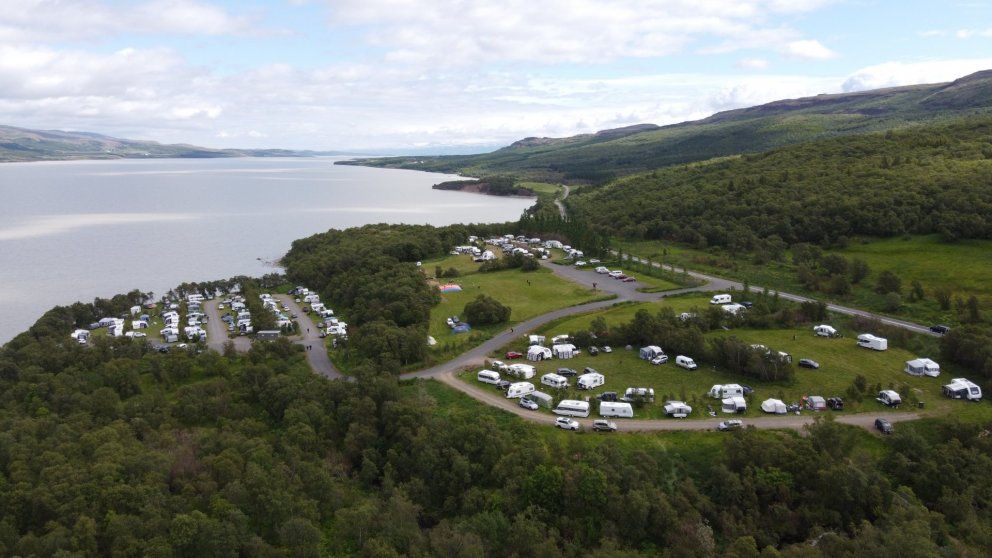 Mjög mikil aðsókn hefur verið að tjaldsvæðunum á Hallormsstað og í Vaglaskógi í sumar. Hér sést yfir…