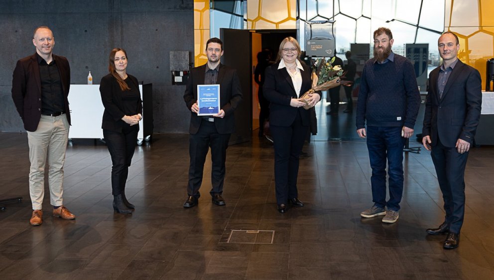 Við athöfnina í dag þegar hvatningarviðurkenningin var afhent í Hörpu. Frá vinstri: Guðbrandur Ingi …