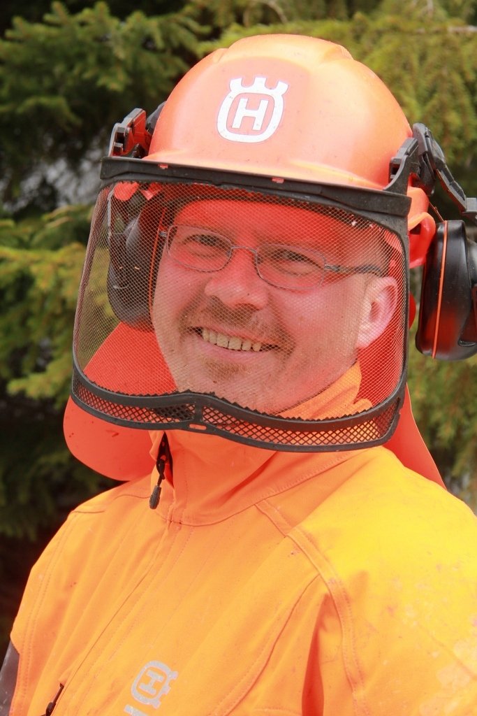 Benjamín Örn Davíðsson í fullum skógarhöggsklæðum