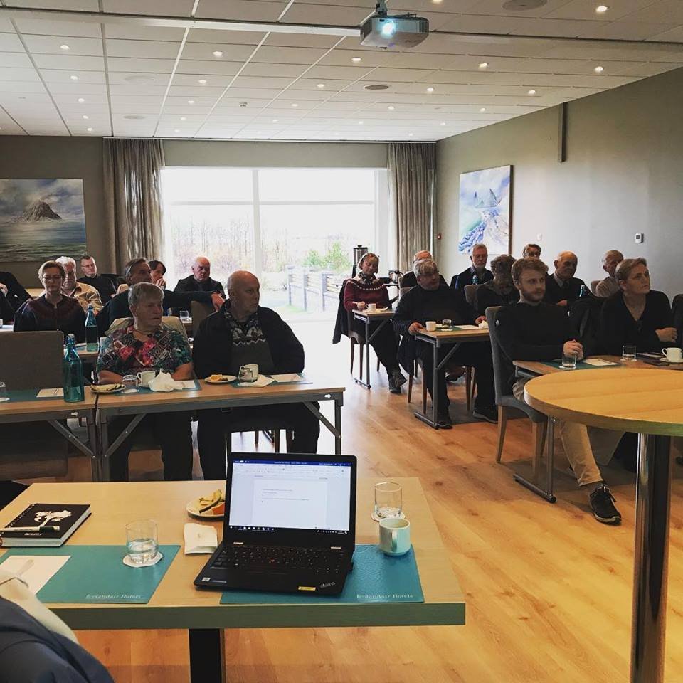 Rúmlega tuttugu skógarbændur komu á samráðsfund Skógræktarinnar og Félags skógarbænda á Vesturlandi …