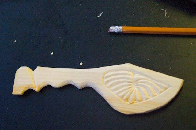 Skreyttur smjörhnífur að hætti Króata, gerður úr íslenskri selju