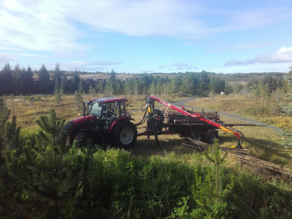 Tækin nýju tekin til kostanna í skóginum í Heiðmörk. Ljósmynd: Sævar Hreiðarsson