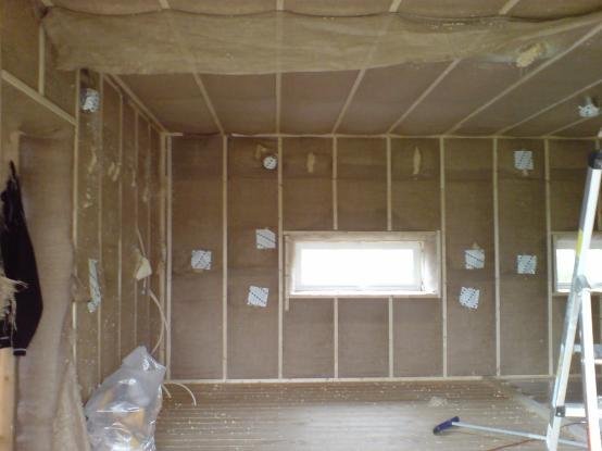 Hús einangruð með efni úr viðartrefjum